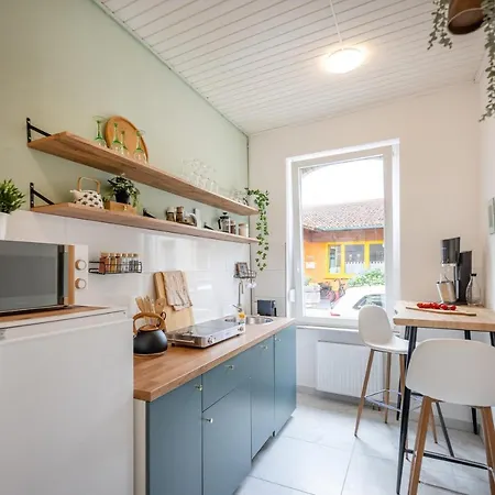 Wohlfuehlwohnung Mit 25 Qm Terrasse, Netflix