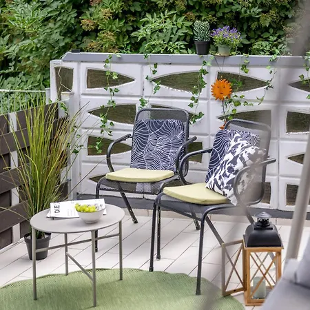 شقة Wohlfuehlwohnung Mit 25 Qm Terrasse, Netflix *